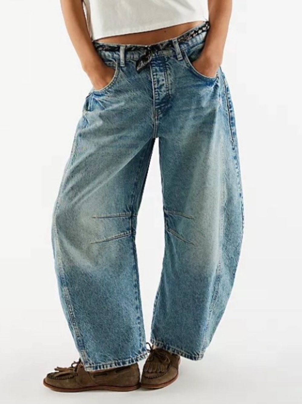 We The Free Good Luck Mid Rise Barrel Jeans Size 29 Medium Wash Wide Leg Denim - Picture 15 of 16